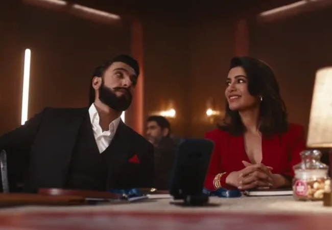 Samantha And Ranveer Deliver On Zomato